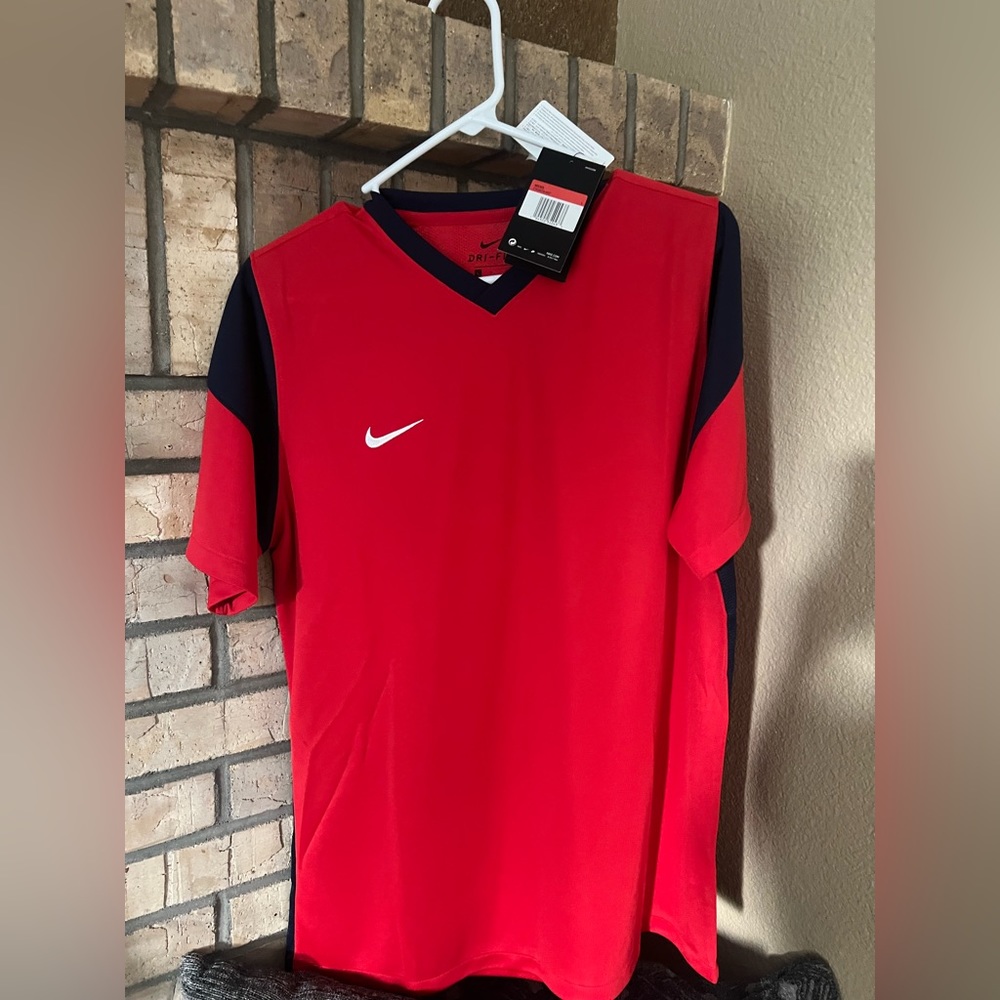 Nike red/navy blue short sleeve T-shirt